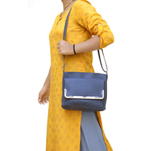 Load image into Gallery viewer, DoubBagle Zip Flap Frame Plain Women Sling - myStore20202019