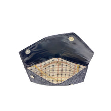 Load image into Gallery viewer, Envelope Shape Heart Fitting Designer Clutch - myStore20202019