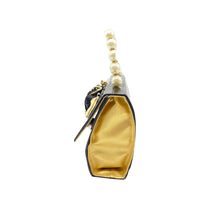Load image into Gallery viewer, Moti Handle Box Shape Flower Clutch - myStore20202019