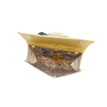 Load image into Gallery viewer, Moti Handle Box Shape Flower Clutch - myStore20202019