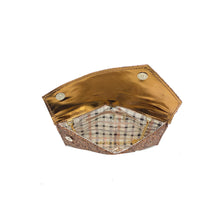 Load image into Gallery viewer, Envelope Shape Heart Fitting Designer Clutch - myStore20202019
