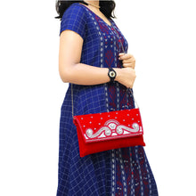 Load image into Gallery viewer, Stone Moti Work Velvet Women Clutch - myStore20202019

